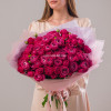 Букет из 21 пионовидной розы Мисс Баблз