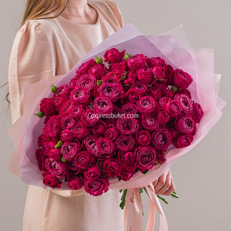 Букет из 21 пионовидной розы Мисс Баблз