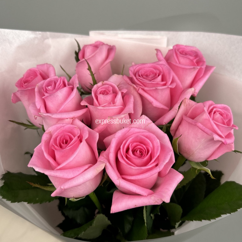 Букет из 9 розовых роз Ревиваль