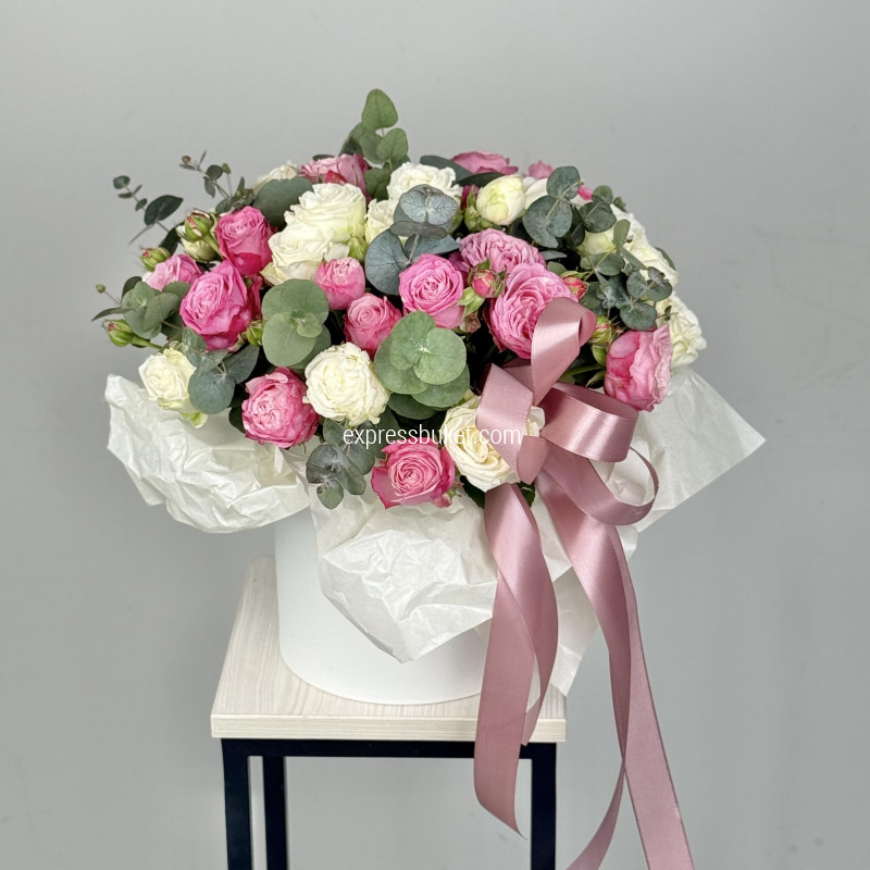 Цветы в коробке 1056