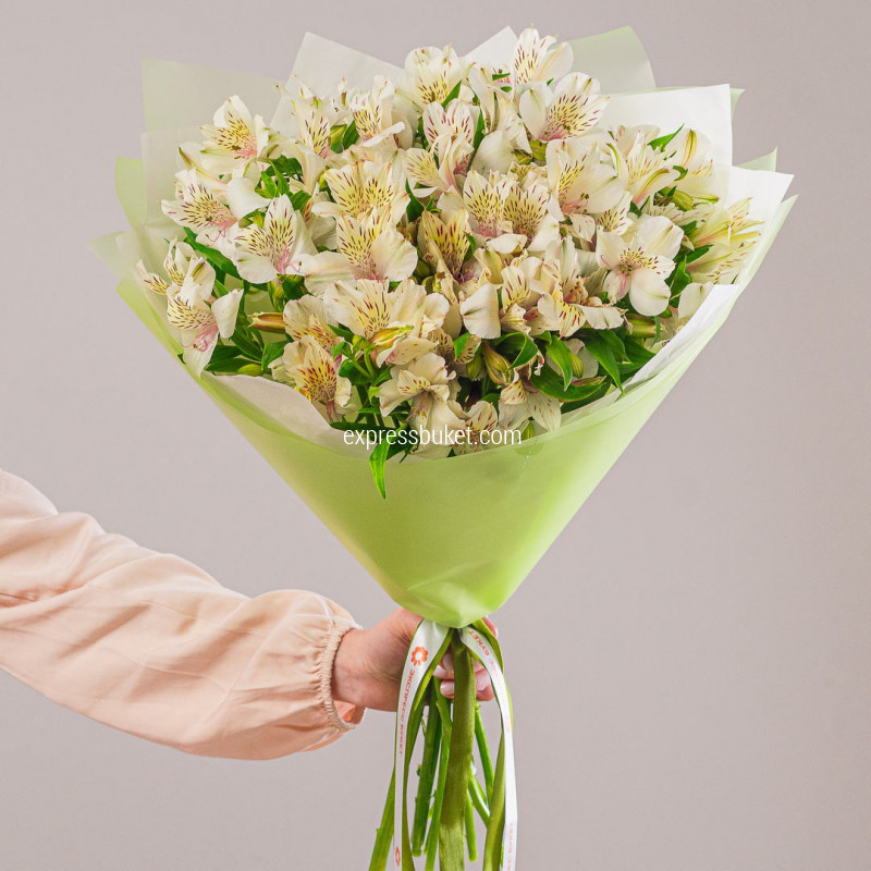 Букет из 11 альстромерий