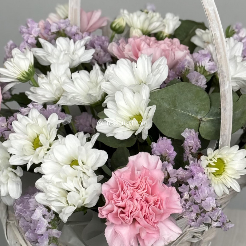 Корзина с цветами 1120